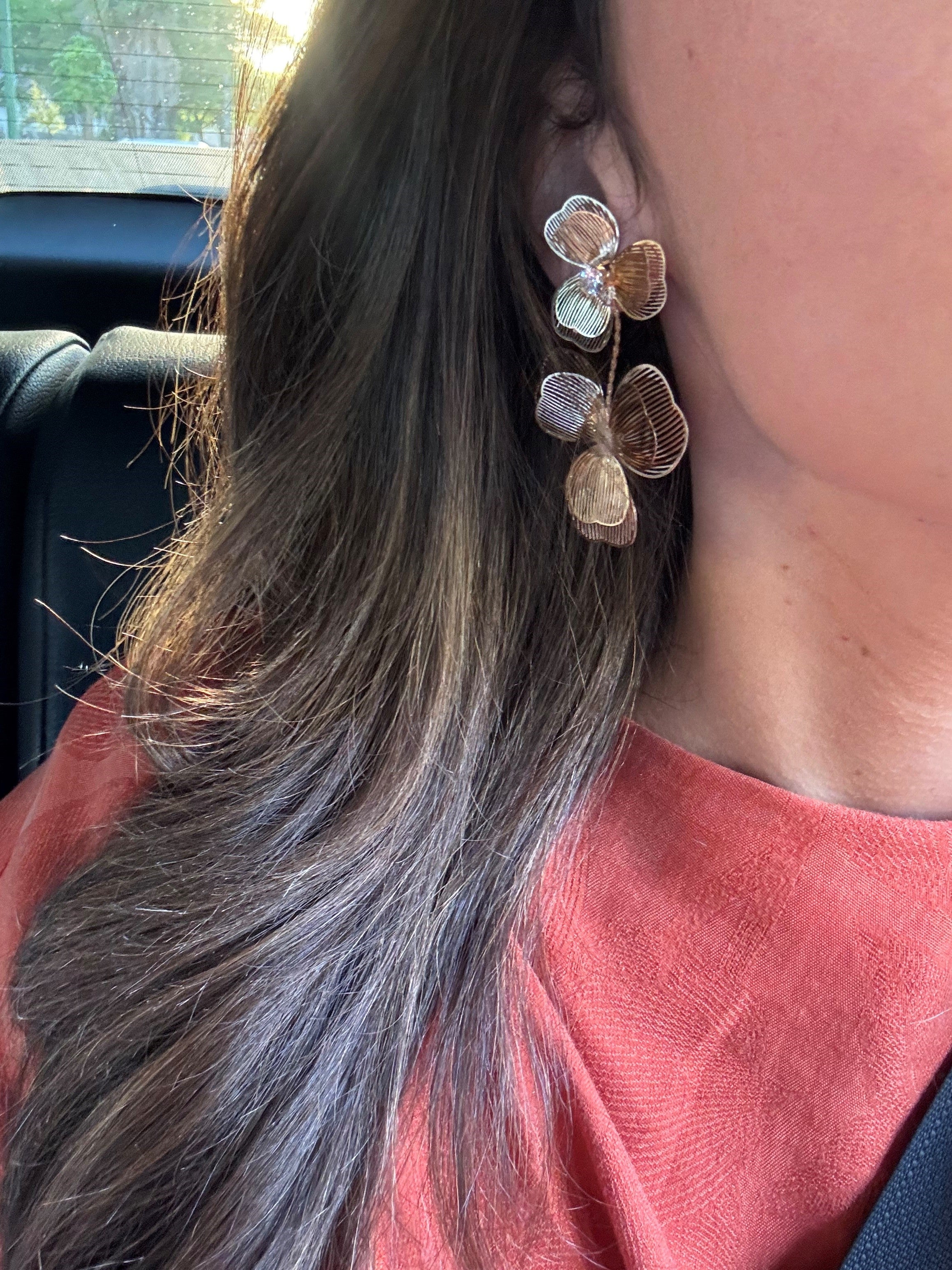 Pendientes dorados flor grandes